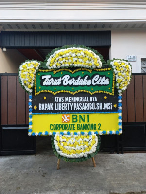 Papan Bunga Duka di Pantai Kasuari