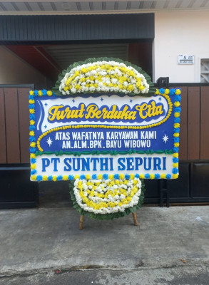 Papan Bunga Duka di Pantai Kasuari